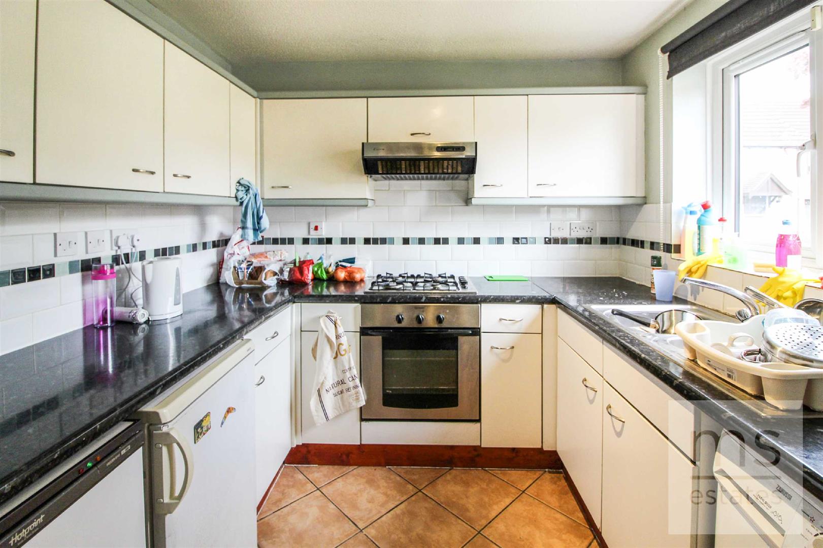 Wicket Grove, Nottingham, NG7 2FS