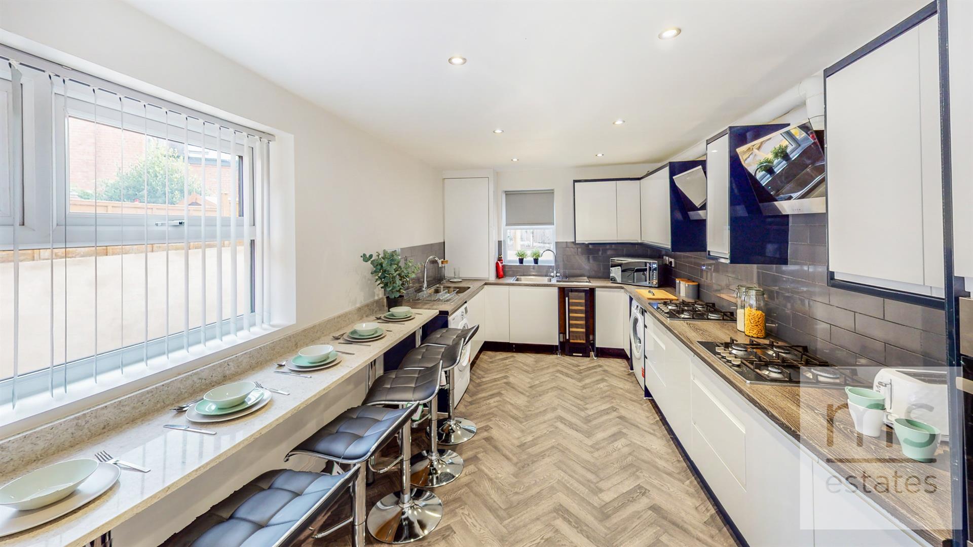 Sherwin Road, Nottingham, NG7 2FB