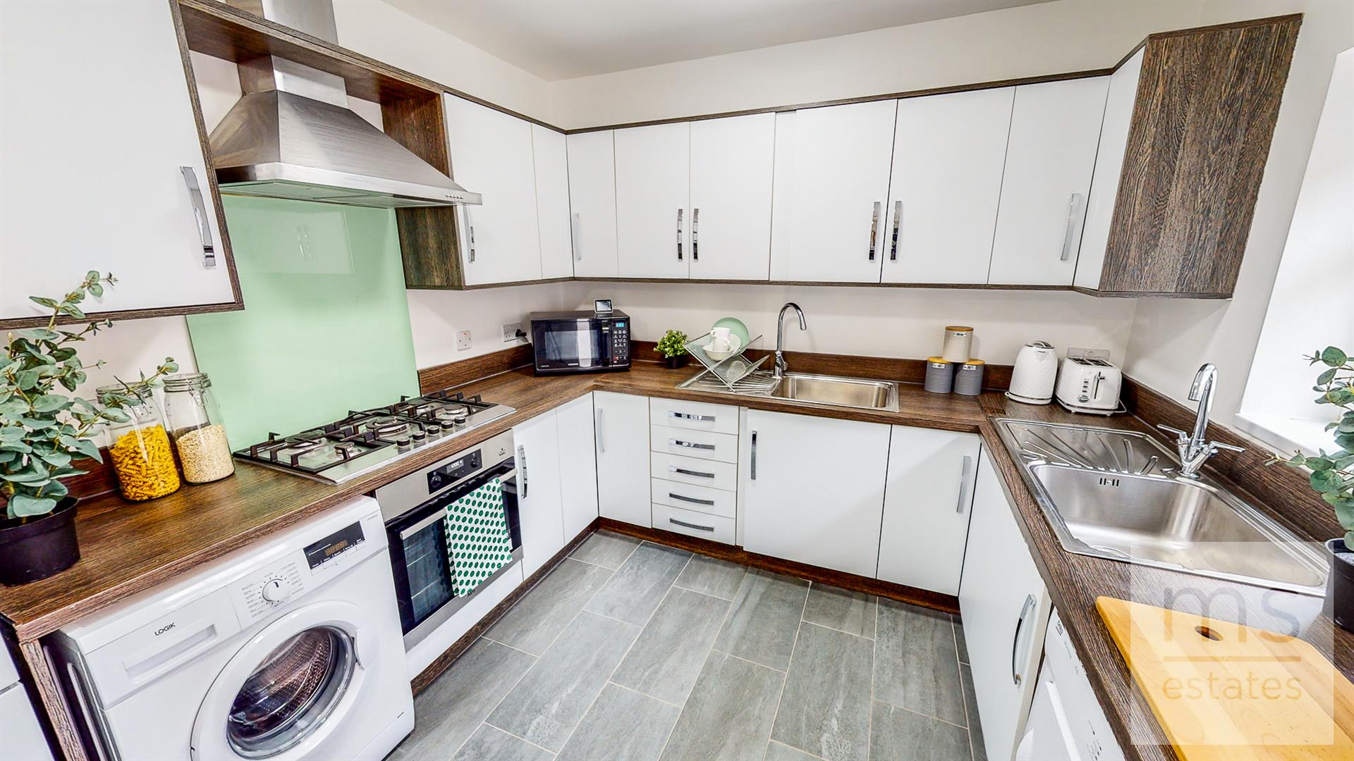 Bute Avenue, Nottingham, NG7 1QA