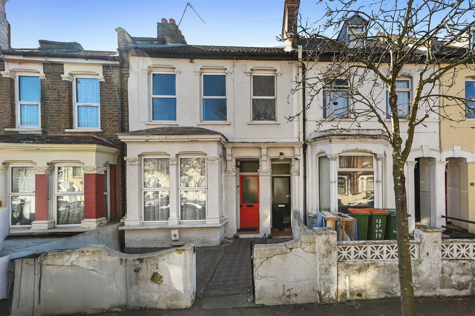 St. Georges Square, London, E7,  8HW