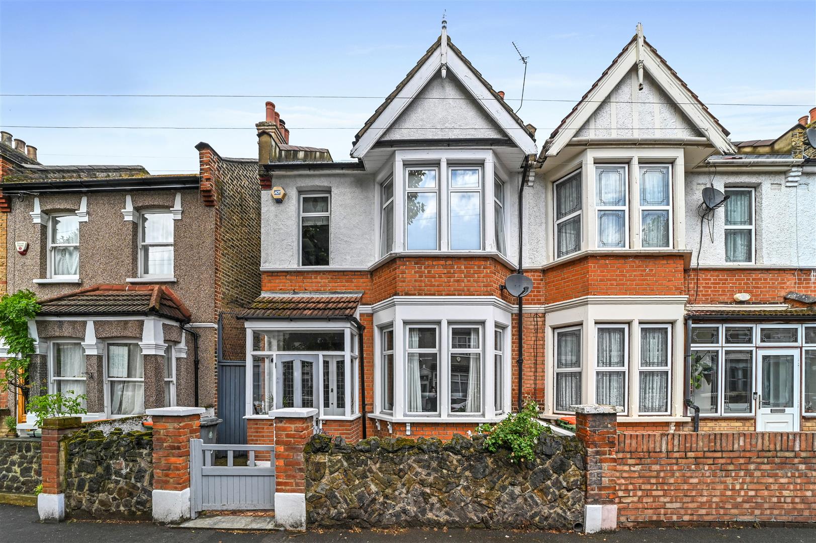 Lincoln Road, London, E7,  8QN