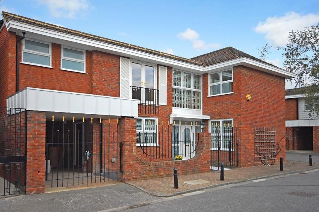 Property in Denning Close, Hall Road, London, NW8 9PJ