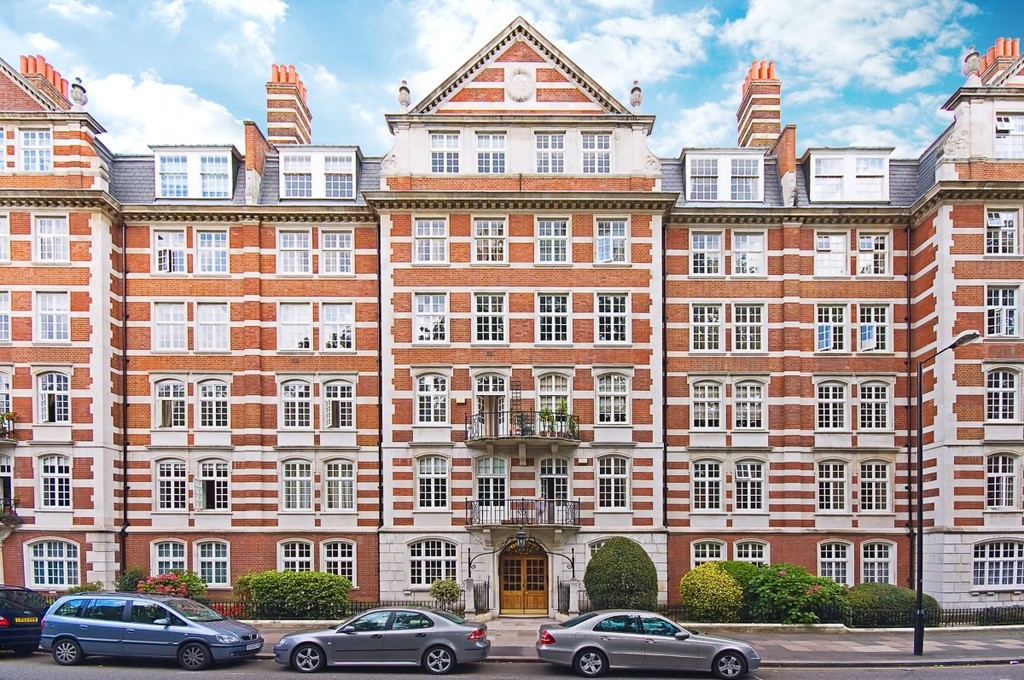 Property in Hanover House, St John's Wood High Street, London, NW8 7DY