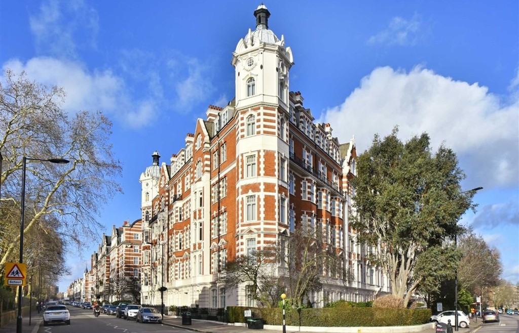 Property in Prince Albert Road, London, NW8 7RE