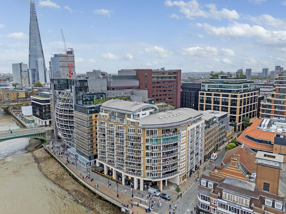 24 New Globe Walk, London, SE1