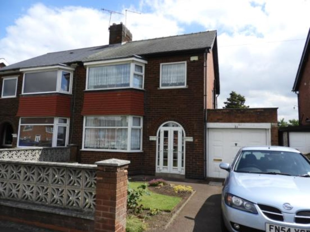 Property in Farleys Lane, Hucknall, Nottingham, NG15 6DY