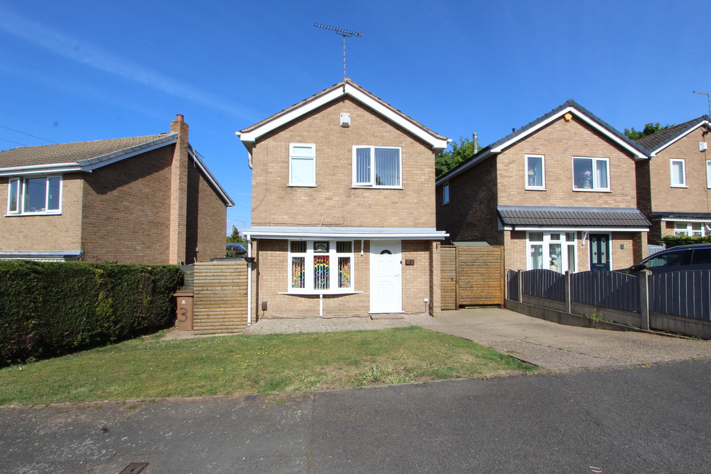 Property in Rowan Close, Forest Town, Mansfield, NG19 0PJ