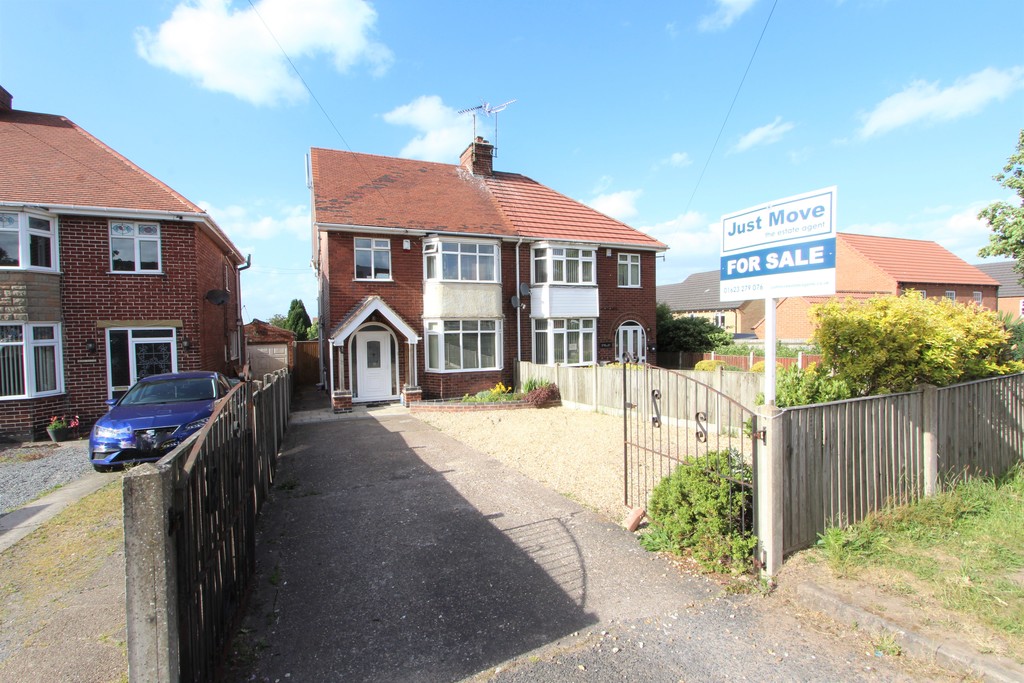 Property in Kirklington Road, Rainworth, Mansfield, NG21 0JX