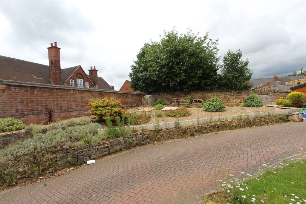 Property in Church Drive, Shirebrook, Mansfield, NG20 8DE