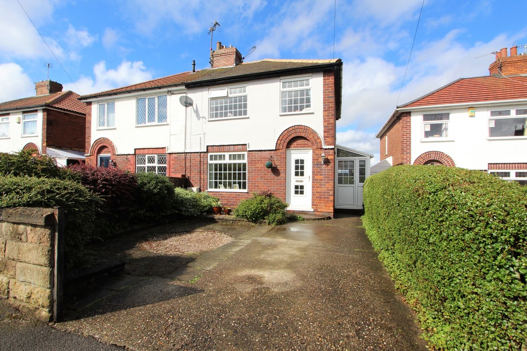 Property in Cornwall Avenue, Mansfield, NG18 3JG