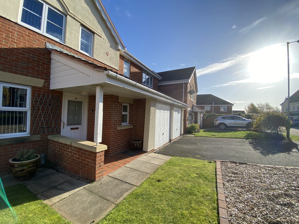 Property in Broughton Close, Clipstone Village, Mansfield, NG21 9FA