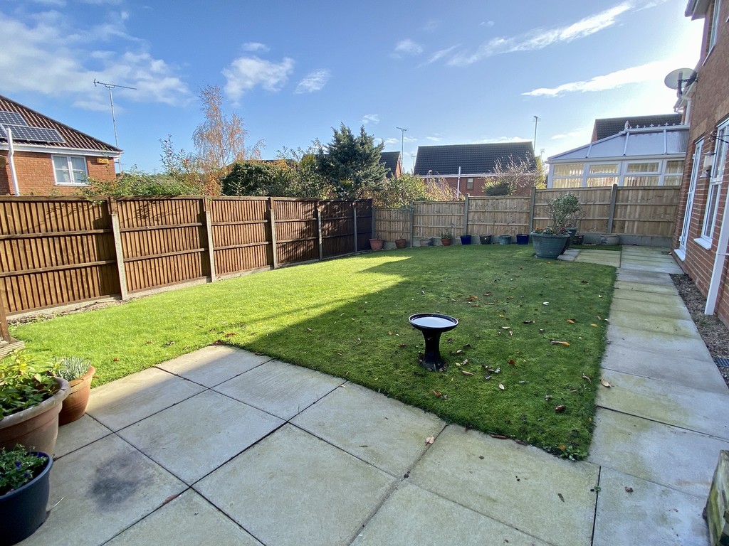 Property in Broughton Close, Clipstone Village, Mansfield, NG21 9FA