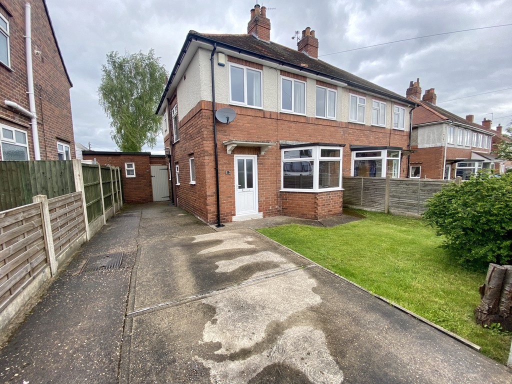 Property in Attlee Avenue, Forest Town, Mansfield, NG19 0DL
