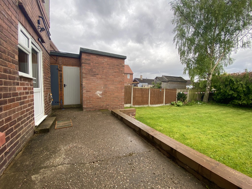 Property in Attlee Avenue, Forest Town, Mansfield, NG19 0DL
