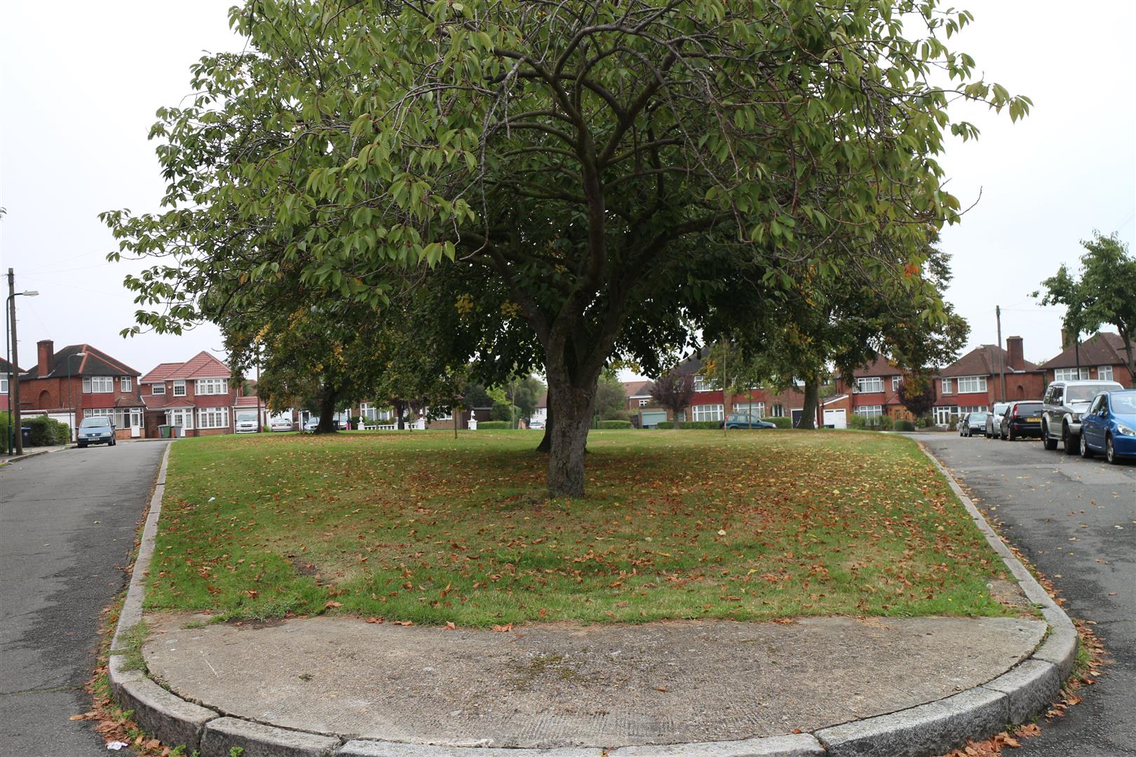 Property in Melrose Gardens, Edgware, HA8 Gravity Estates