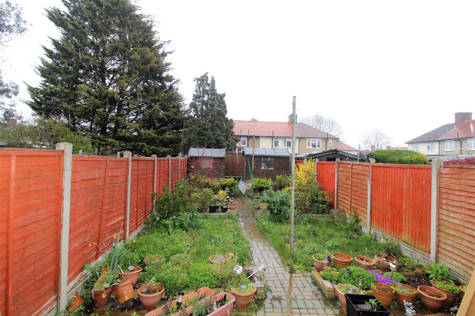 Property in Grafton Road, Dagenham, London, RM8 3QA