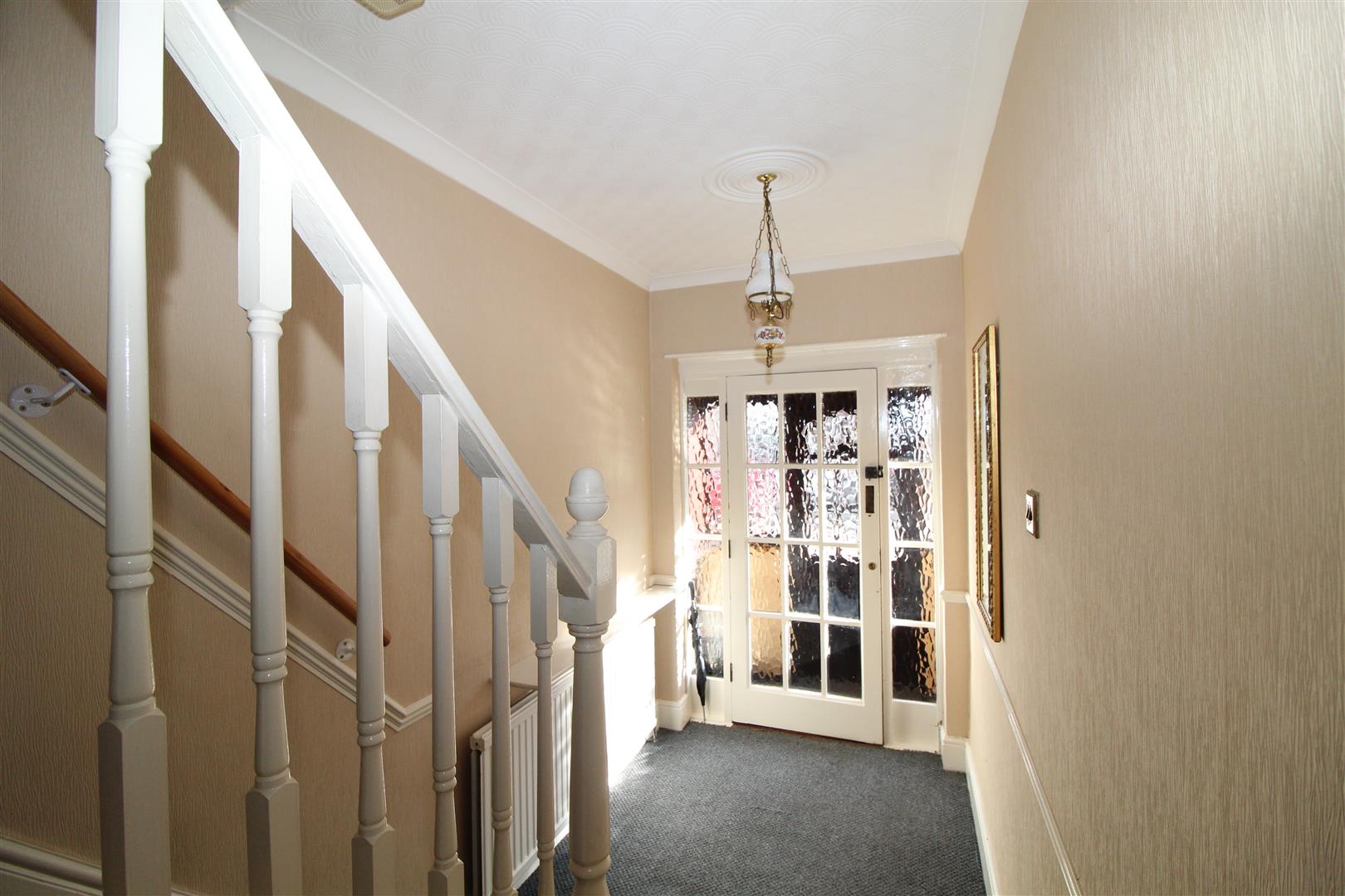 Property in Strathmore Gardens, Hornchurch, Essex, RM12 4BG