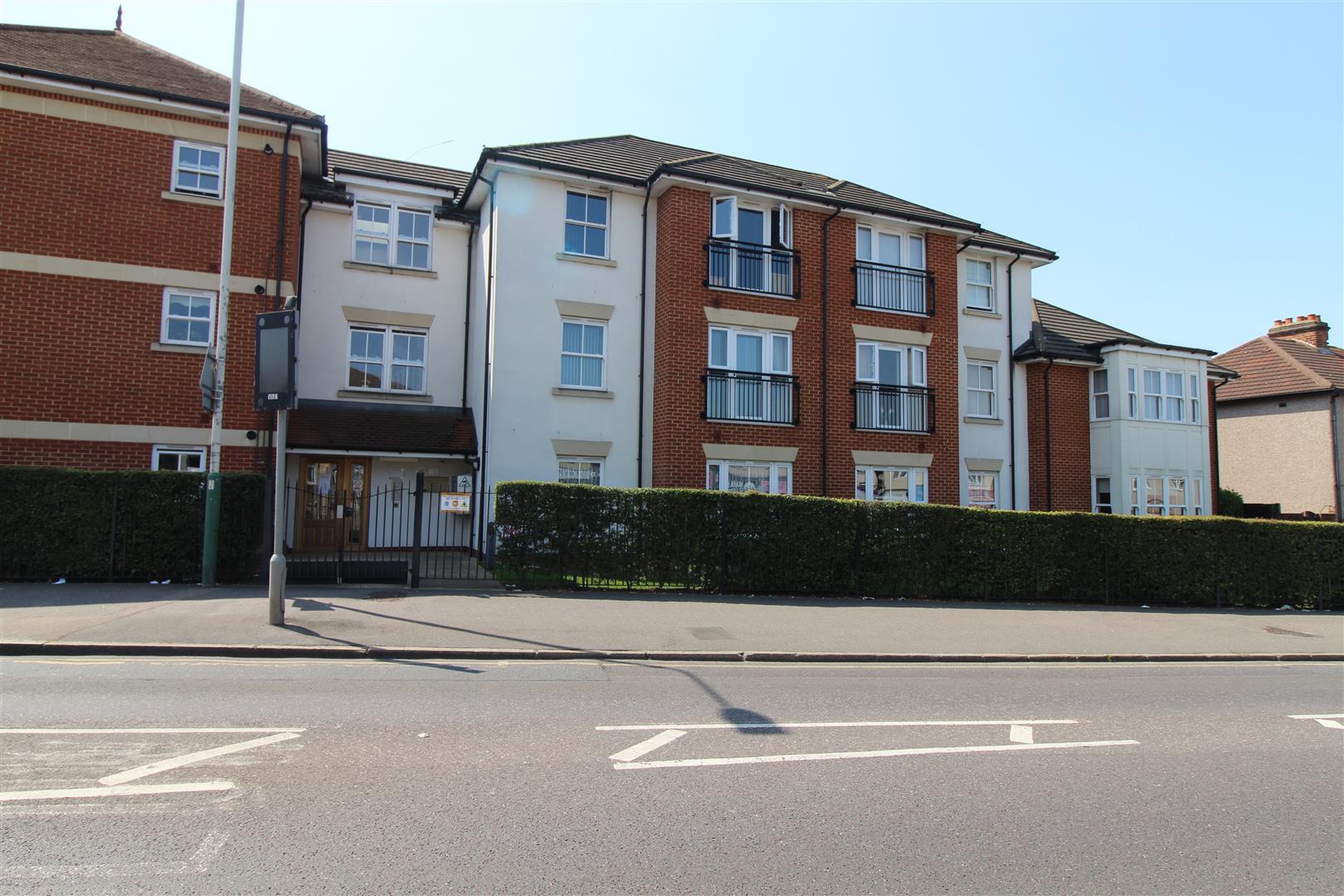Property in Hornchurch Road, Hornchurch, Essex, RM12 4TE