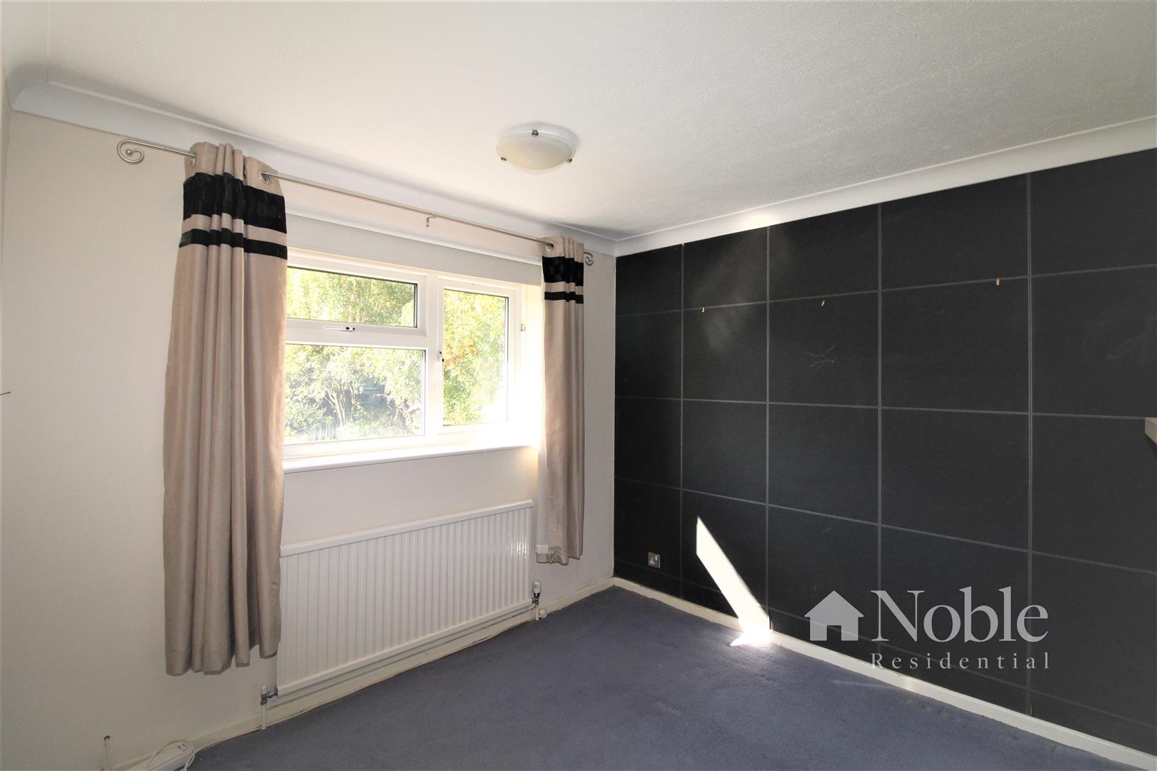 Property in Arthur Road, Rainham, Kent, ME8 9BX