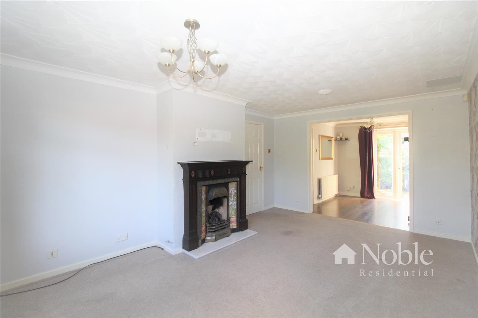 Property in Arthur Road, Rainham, Kent, ME8 9BX