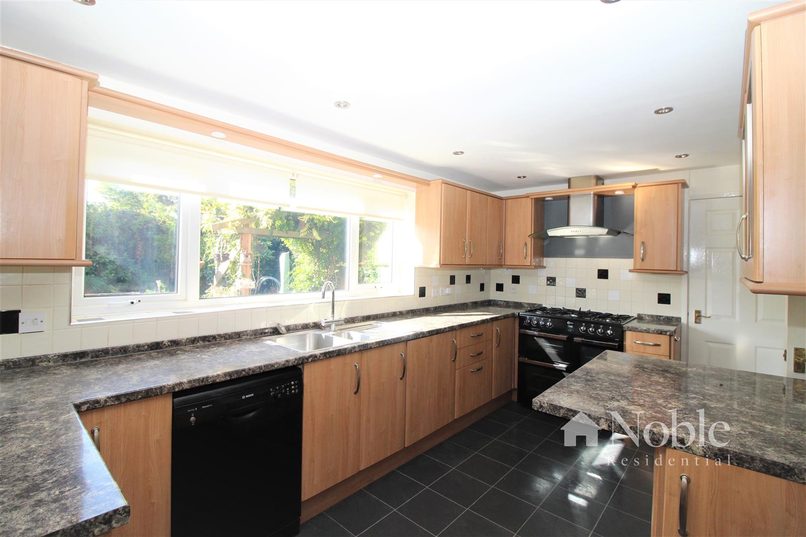 Property in Arthur Road, Rainham, Kent, ME8 9BX