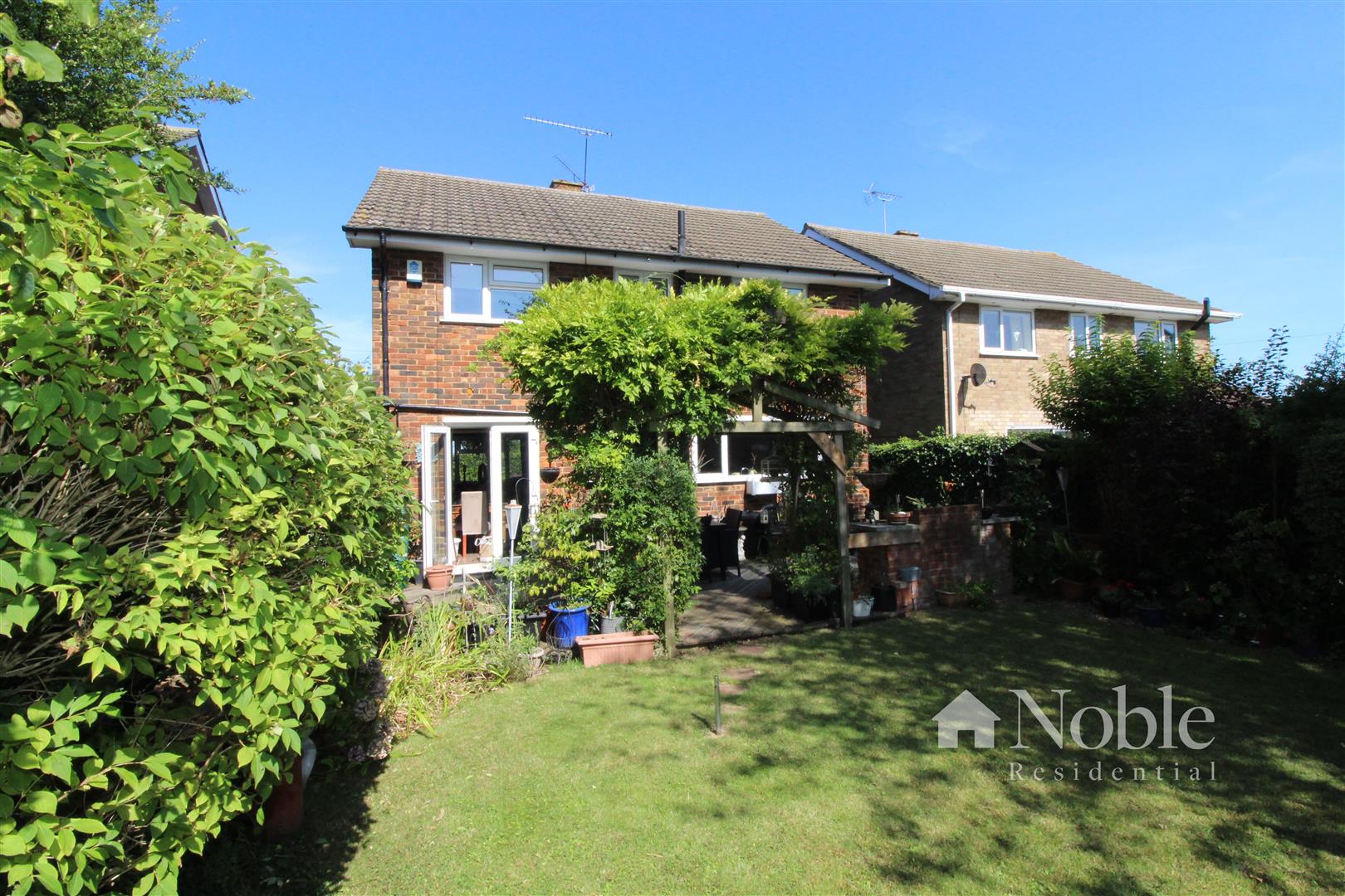 Property in Arthur Road, Rainham, Kent, ME8 9BX