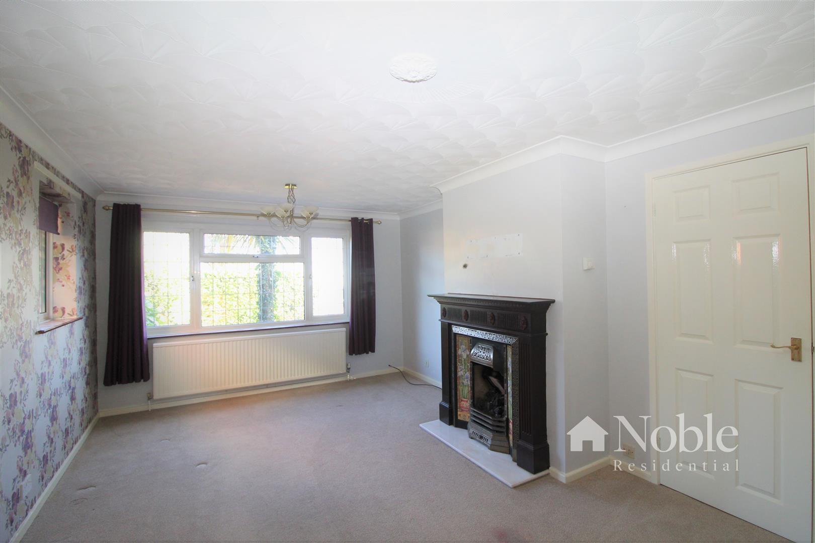 Property in Arthur Road, Rainham, Kent, ME8 9BX