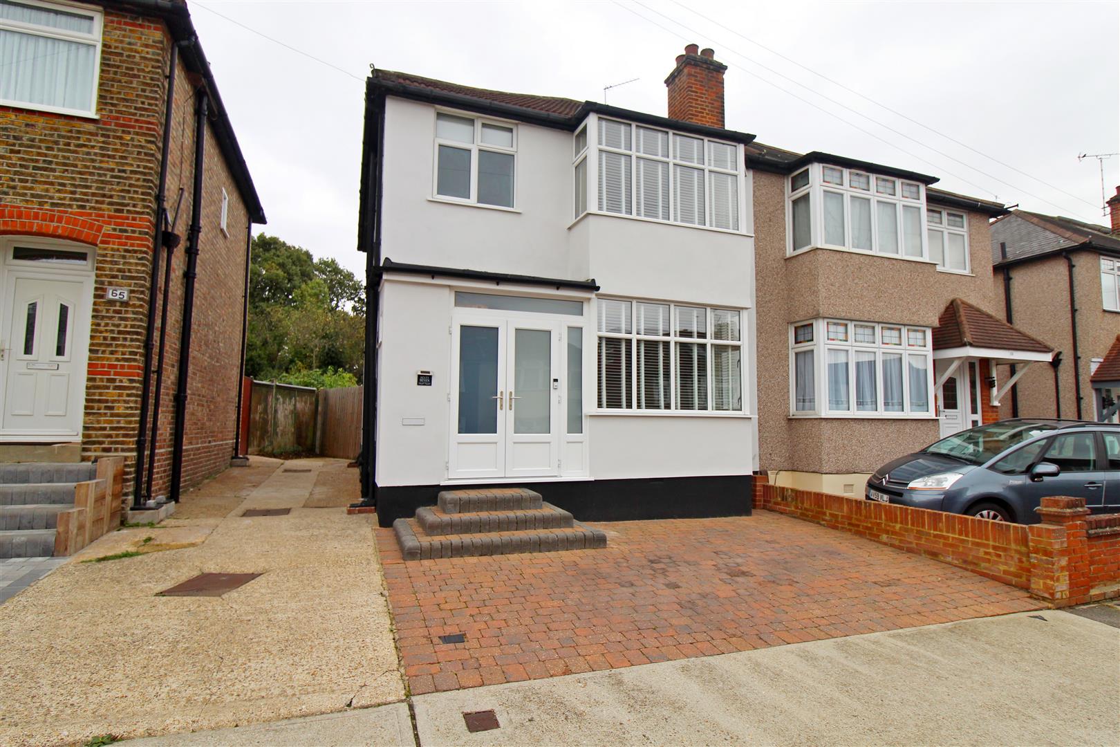 Property in Avenue, Hornchurch, Essex, RM11 1JG