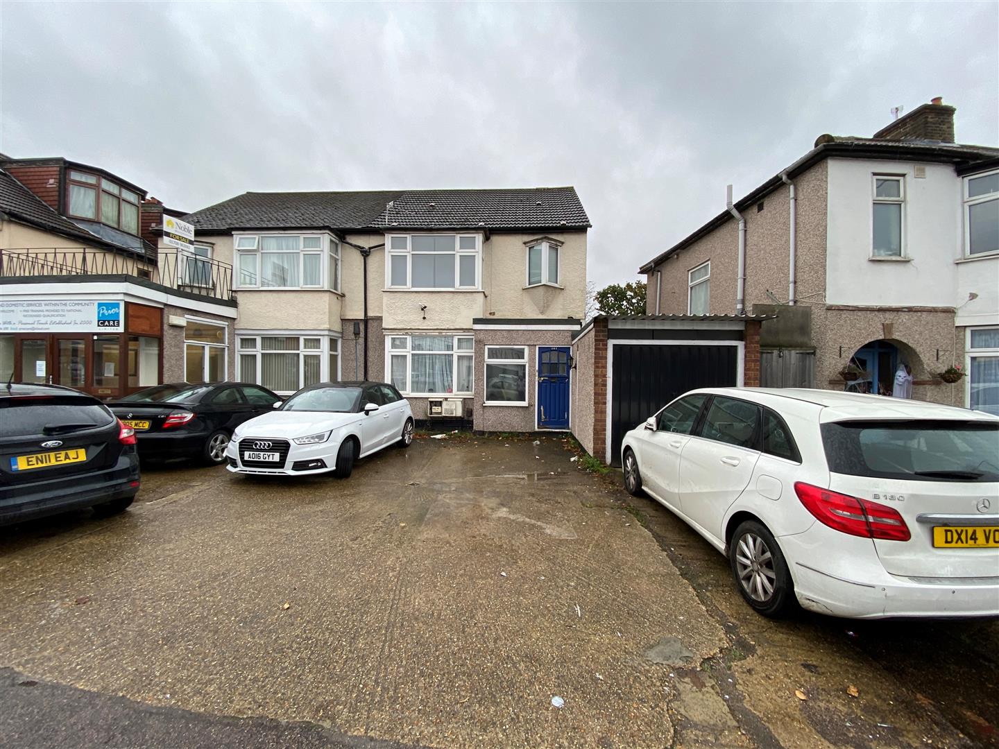 Property in Hornchurch Road, Hornchurch, Essex, RM12 4SZ