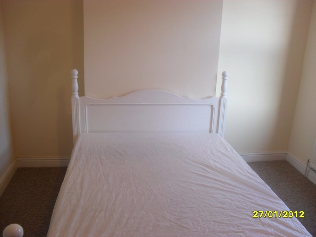 The Crescent, Slough, SL1