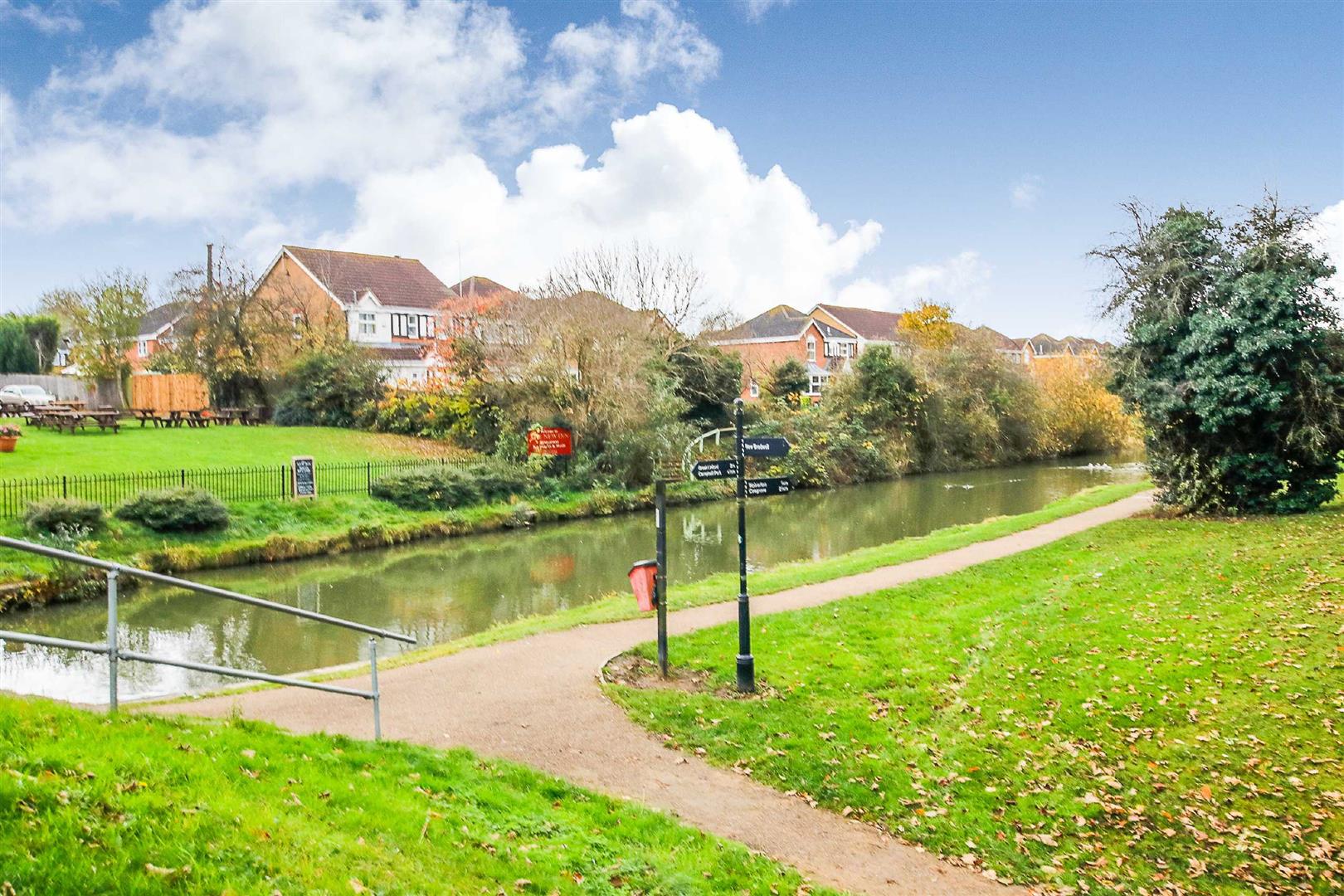 Property in Withington, Bradville, Milton Keynes, Bucks, MK13 7DU