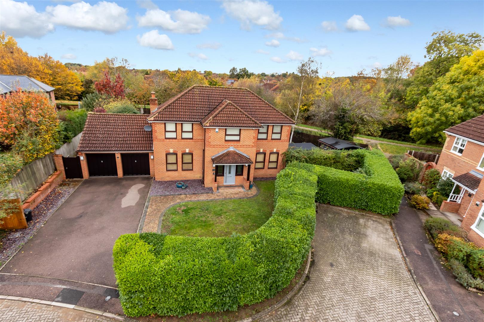 Property in Handel Mead, Old Farm Park, Milton Keynes, Buckinghamshire, MK7 8QA