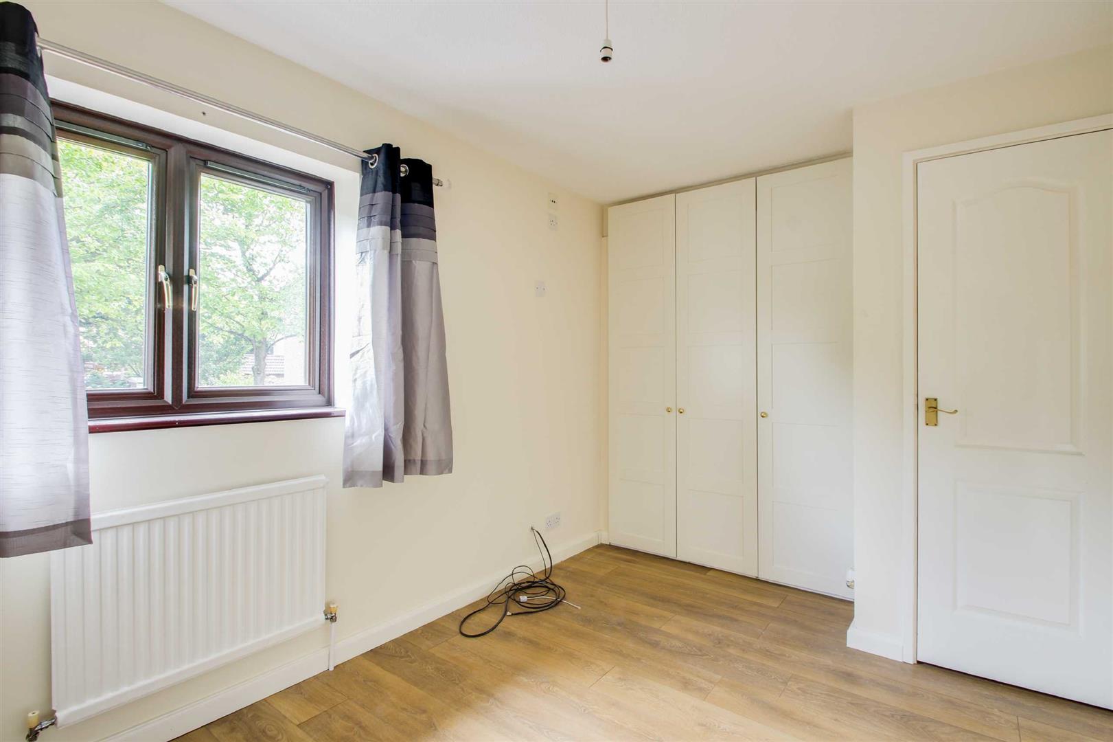 Property in Fortescue Drive, Shenley Church End, Milton Keynes, MK5 6AU