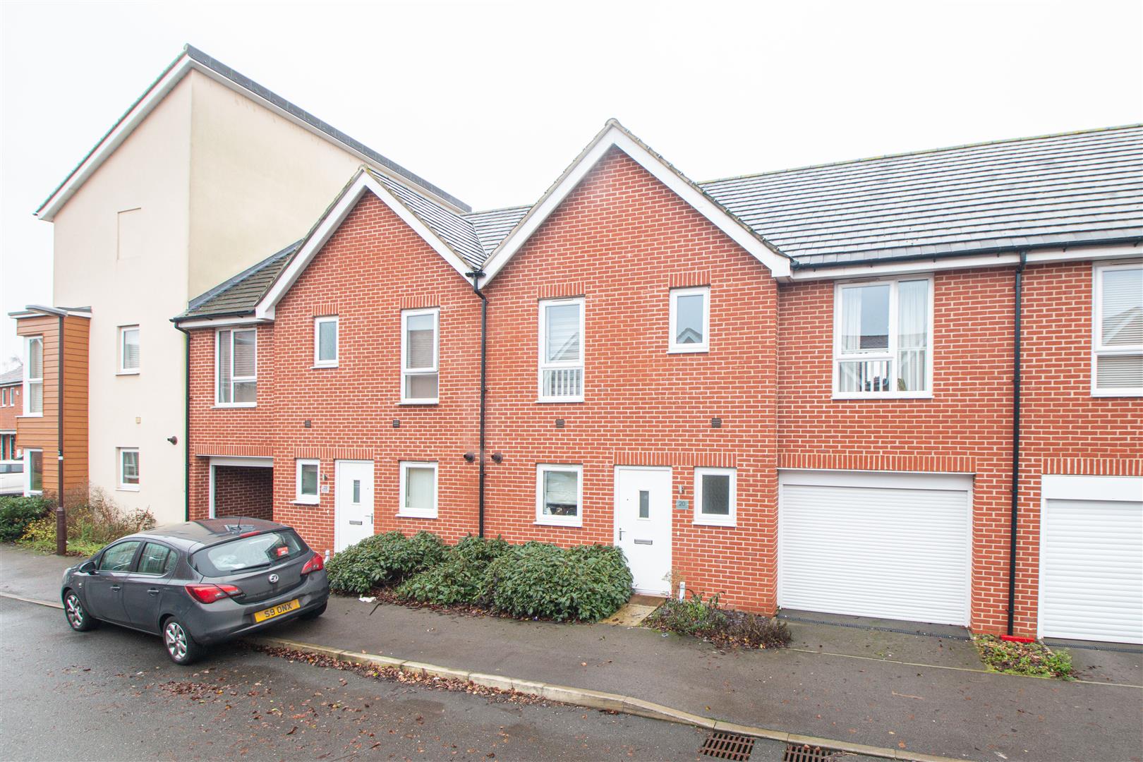 Property in Bowling Green Close, Bletchley, Milton Keynes, MK2 2FG