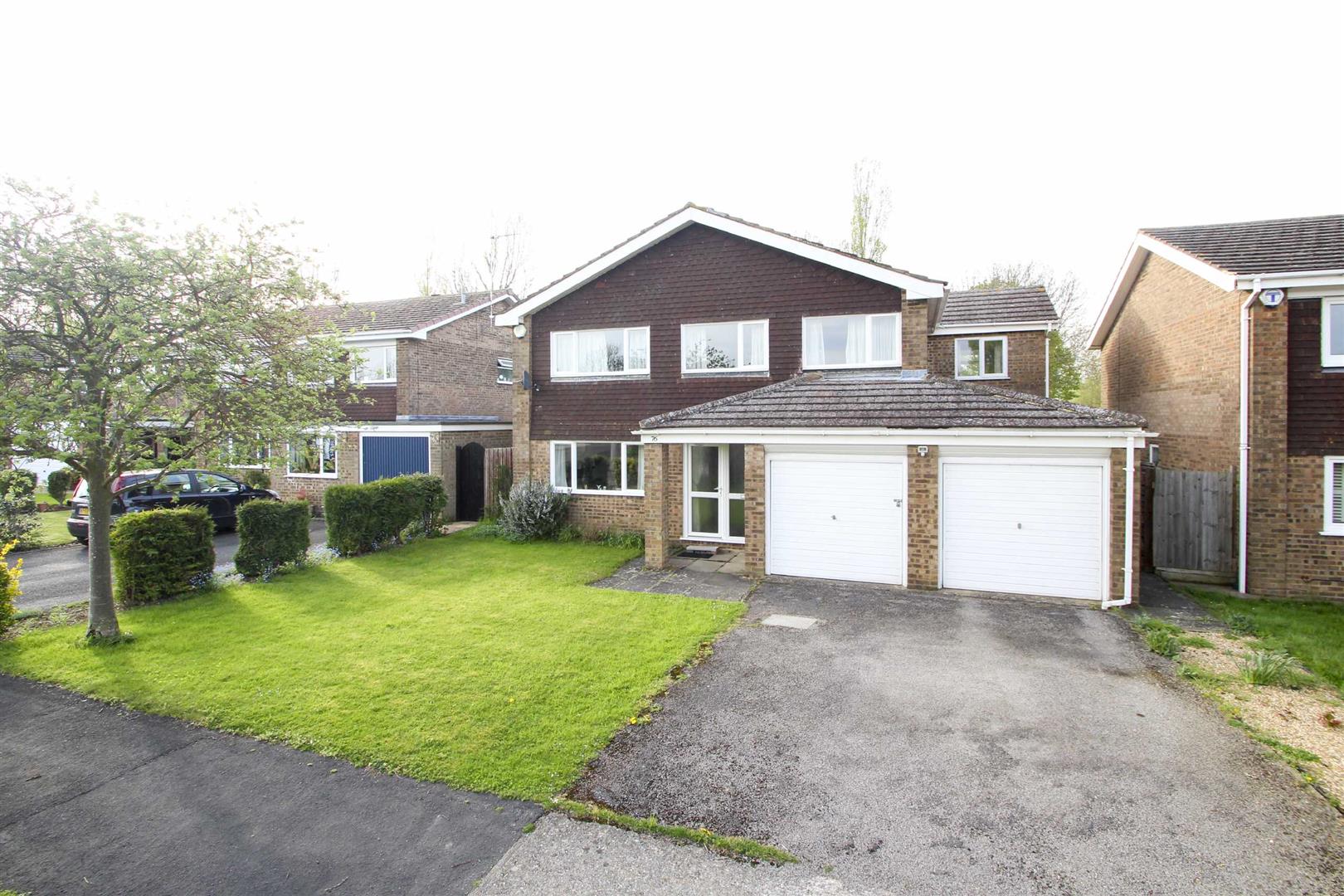 Property in Windmill Hill Drive, Bletchley, Milton Keynes, MK3 7RR