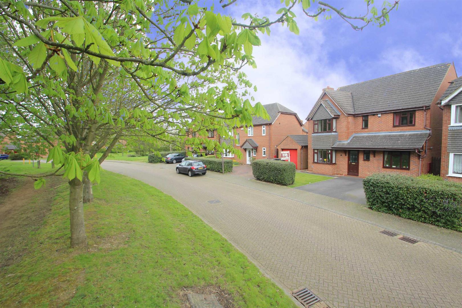 Property in Bickleigh Crescent, Furzton, Milton Keynes, Bucks, MK4 1HW