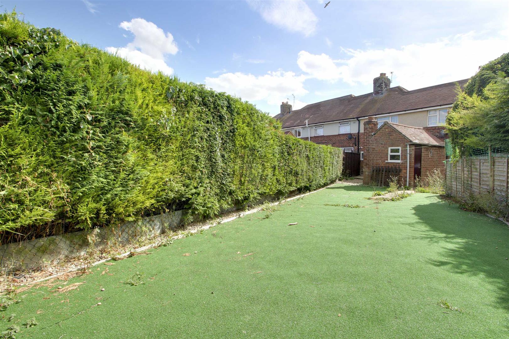 Property in Ridgmont, Deanshanger, Milton Keynes, MK19 6JQ