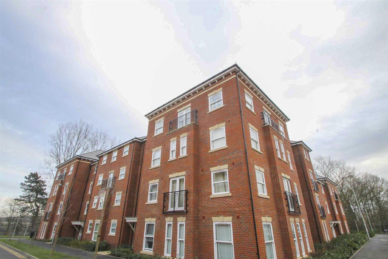 Property in Watson House, Turing Gate Bletchley, Milton Keynes, MK3 6EQ