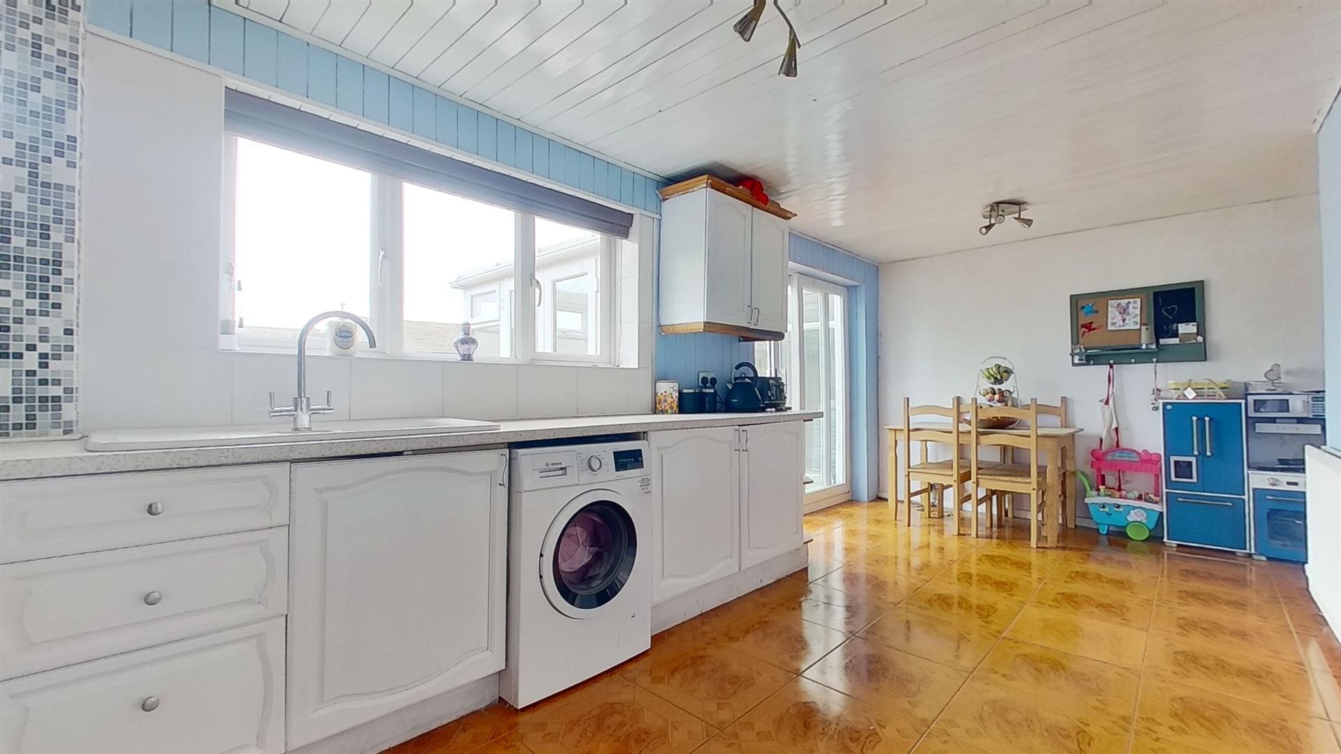 Property in Middlesex Drive, Bletchley, Milton Keynes, Bucks, MK3 7JE