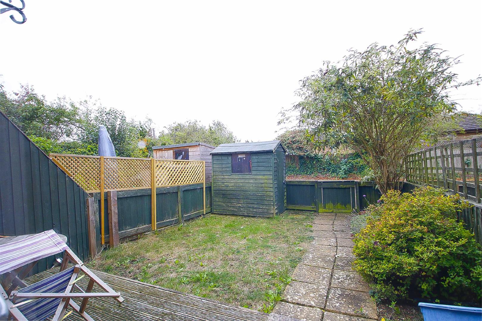 Property in Engaine Drive, Shenley Church End, Milton Keynes, MK5 6BB