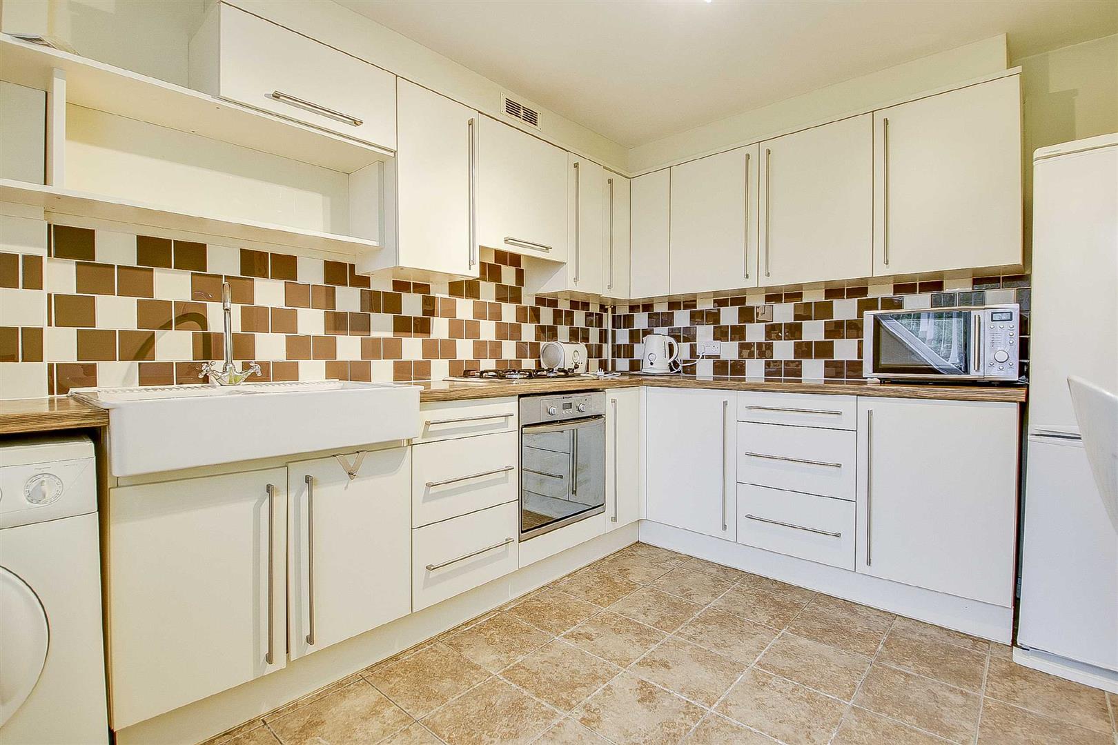 Property in Engaine Drive, Shenley Church End, Milton Keynes, MK5 6BB