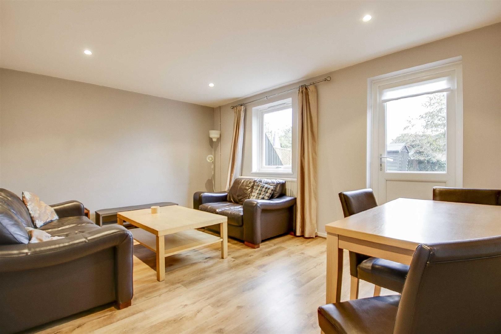 Property in Engaine Drive, Shenley Church End, Milton Keynes, MK5 6BB