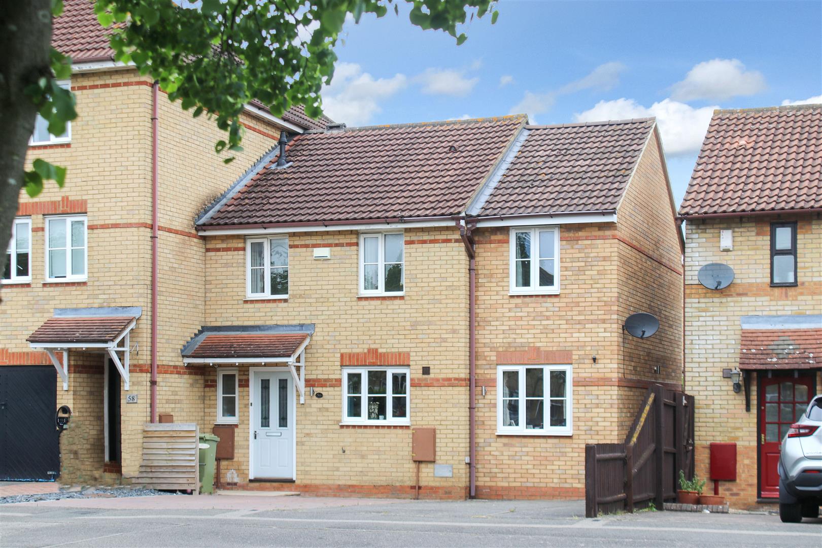 Property in Lindisfarne Drive, Monkston, Milton Keynes, Buckinghamshire