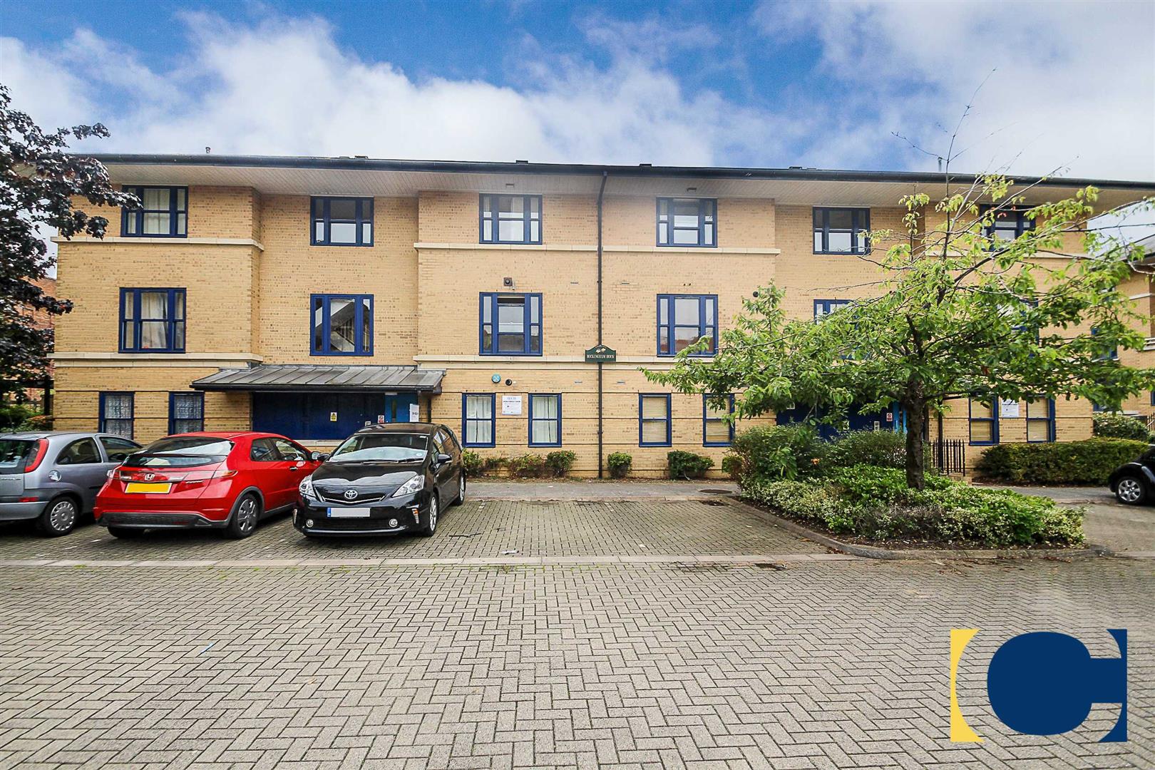 Property in Buckingham House, North Row Central Milton Keynes, Milton