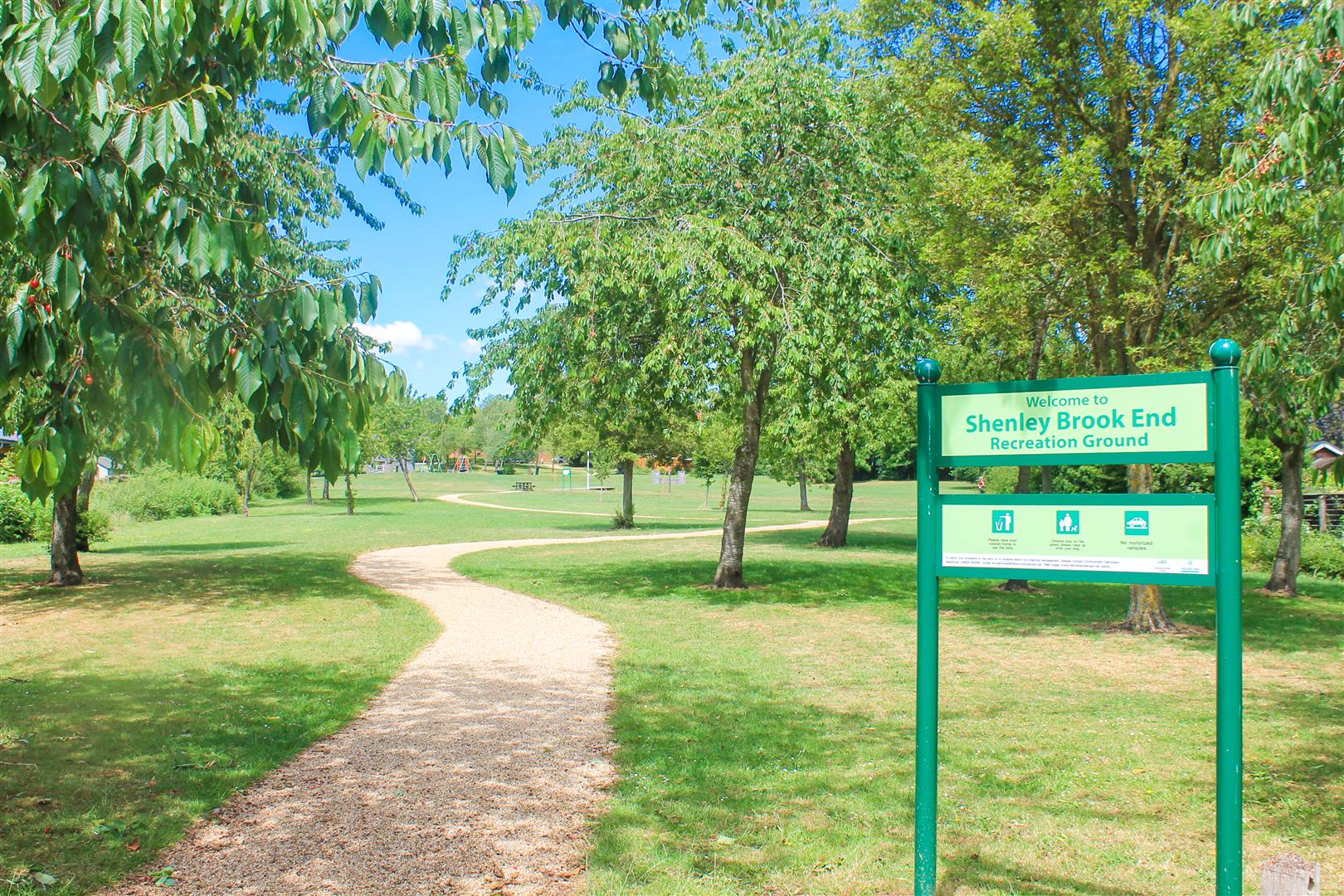 Property in Upper Wood Close, Shenley Brook End, Milton Keynes, MK5 7GH