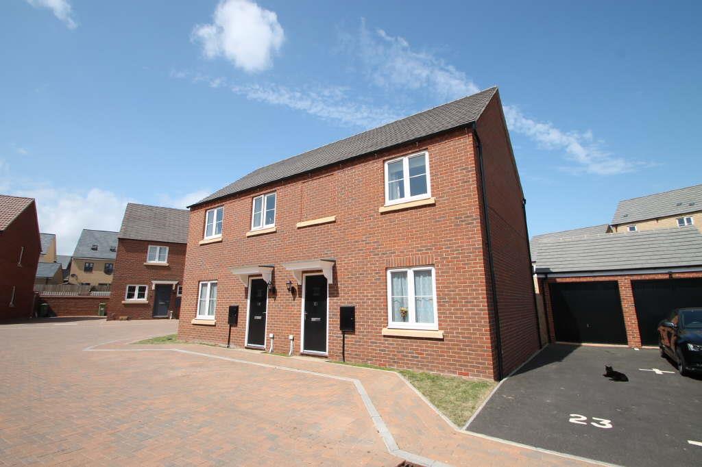 Property in Way, Oakridge Park, Milton Keynes, Bucks, MK14 6FX