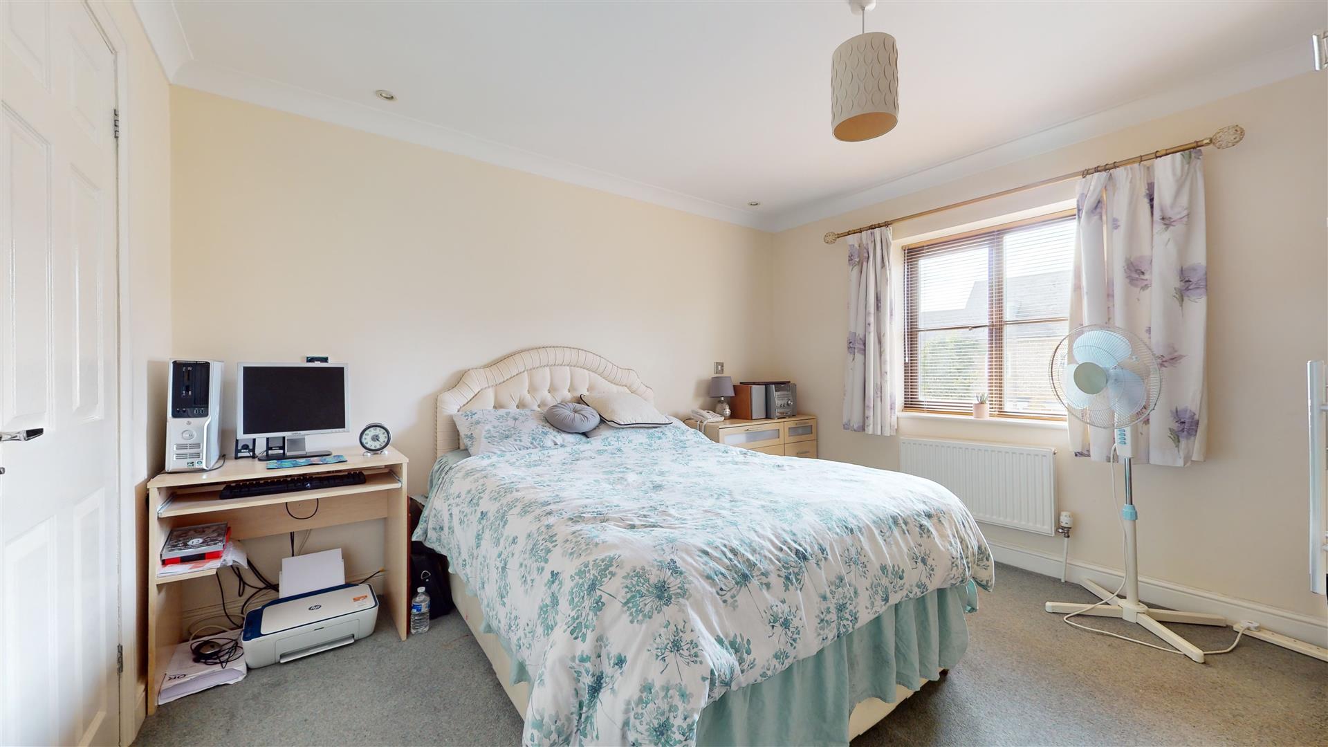 Property in Hidcote Drive, Westcroft, Milton Keynes, MK4 4FU
