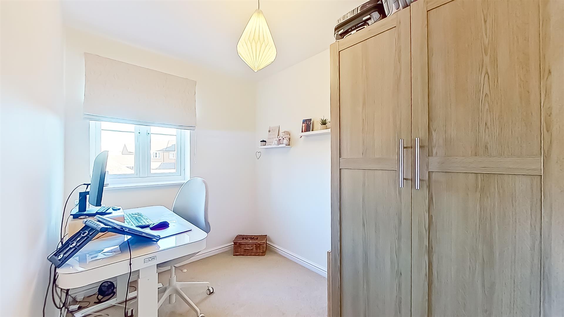 Property in Samuel Close, Newport Pagnell, MK16 0DA