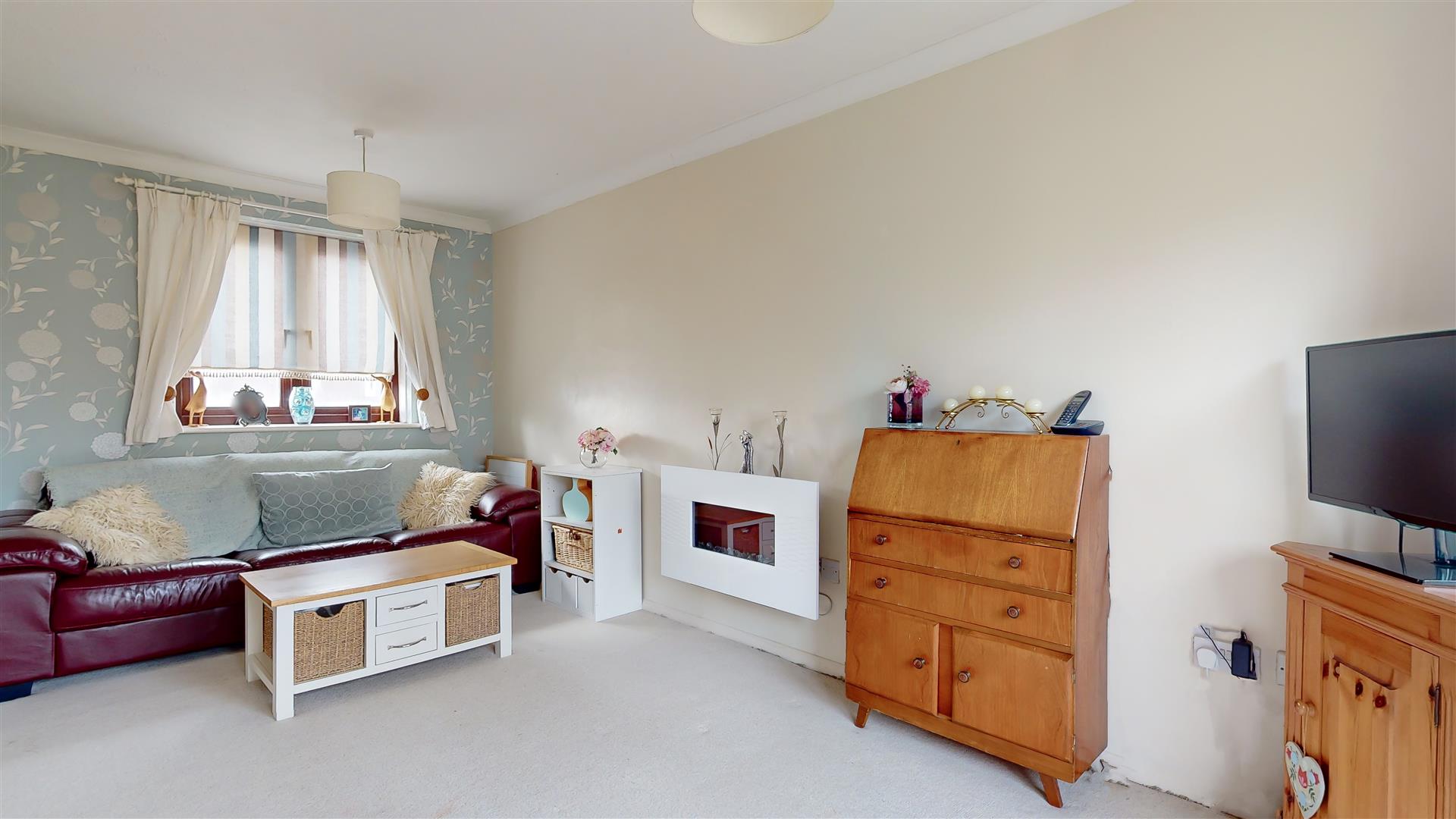 Property in Belsize Avenue, Springfield, Milton Keynes, Bucks, MK6 3LW