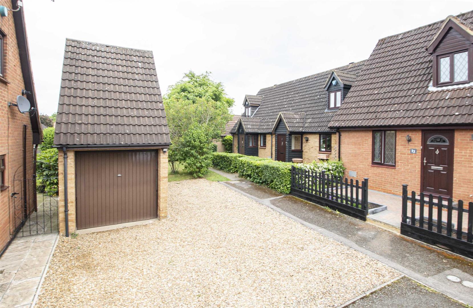 Property in Caesars Close, Bancroft, Milton Keynes, MK13 0QD